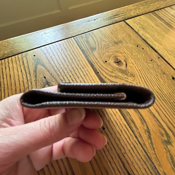 EUC Burberrys Key Wallet/Key Holder - Picture 9 of 12